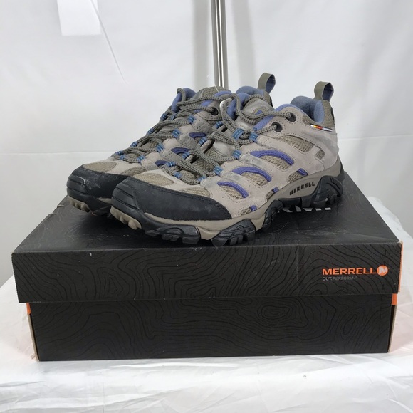 Merrell Shoes - Merrell Hiking boots size 9.5 Merrell Shoes - Merrell Hiking boots size 9.5